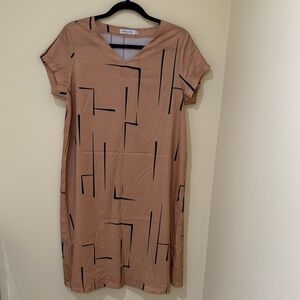 MISSLOOK | Dresses | Misslook Tan and black Abstract Women’s Midi Dress Size M